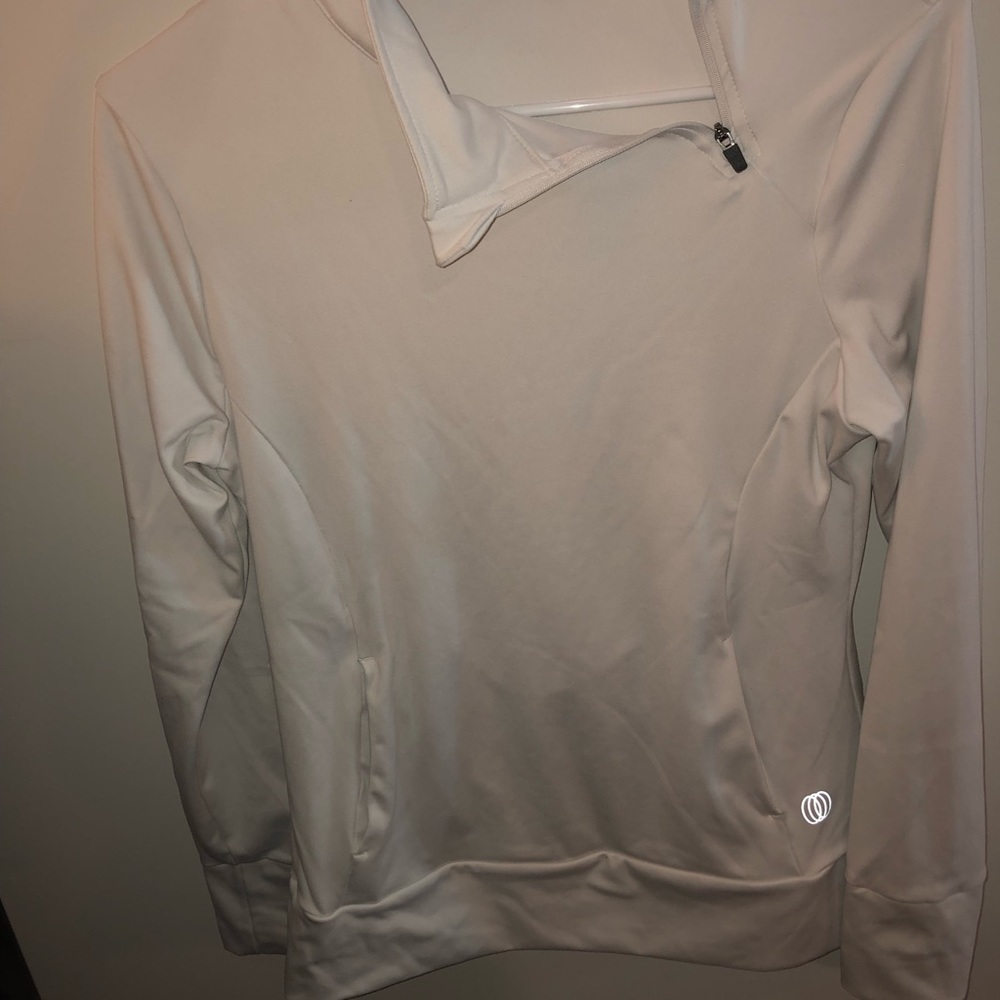 Fitted White Pullover